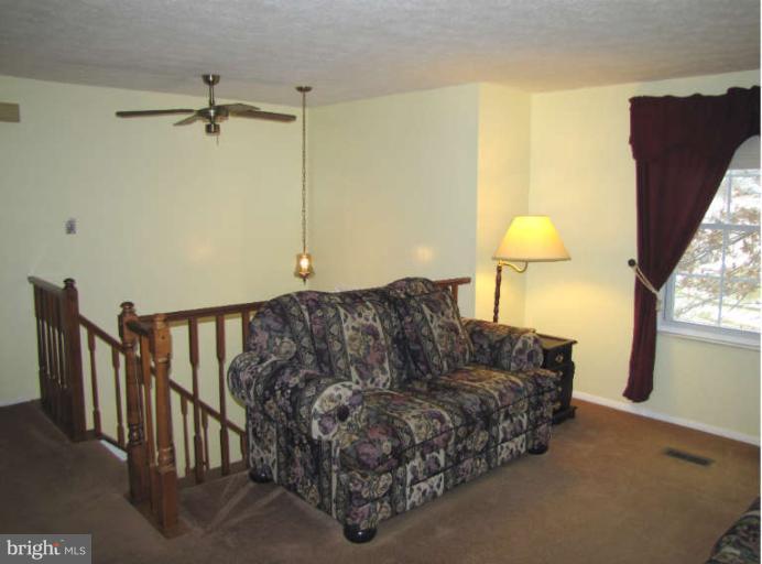 7723 Pinyon Road Hanover, MD 21076 - Photo 8 of 29 Living Room