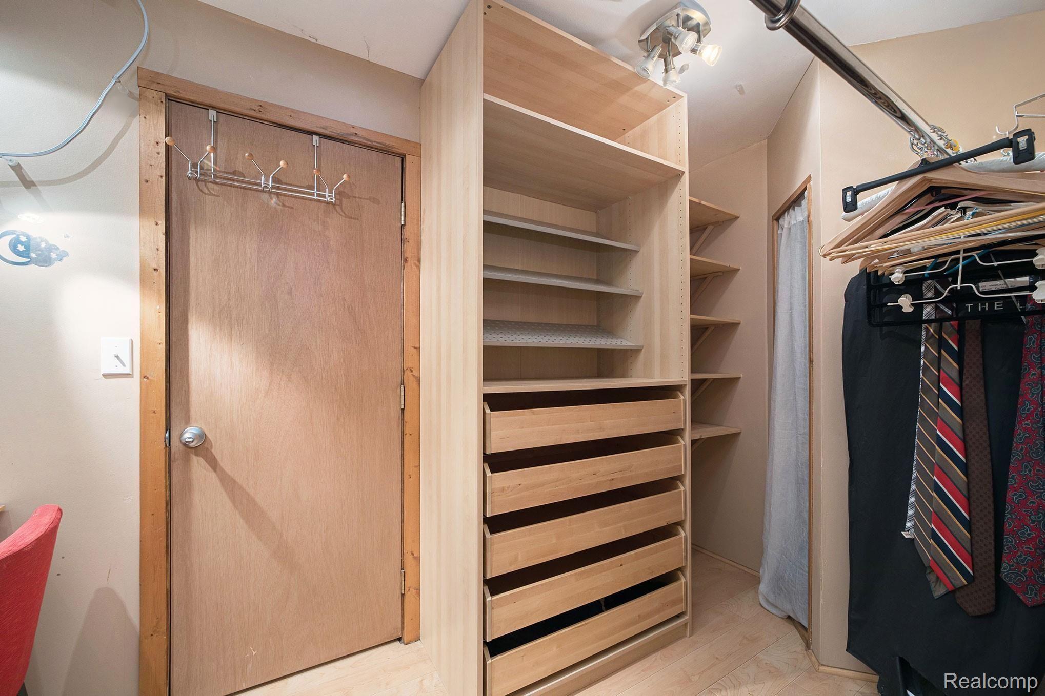 5440 Farley Road Clarkston, MI 48346 - Photo 31 of 46 BASEMENT CLOSET HEATED FLOORS.jpg