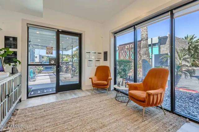 $749 | 1645 East Thomas Road, Unit ST, Phoenix, AZ 85016