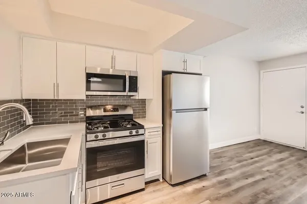 $830 | 1645 East Thomas Road, Unit ST, Phoenix, AZ 85016