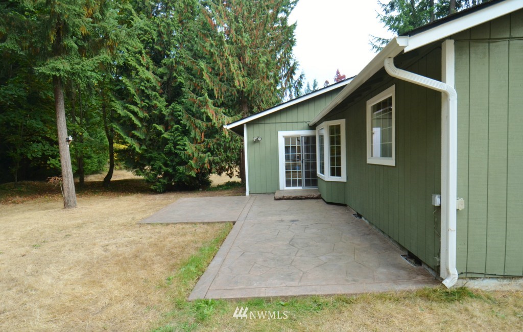 14036 Southeast 141st Street Renton, WA 98059 - Photo 13 of 15