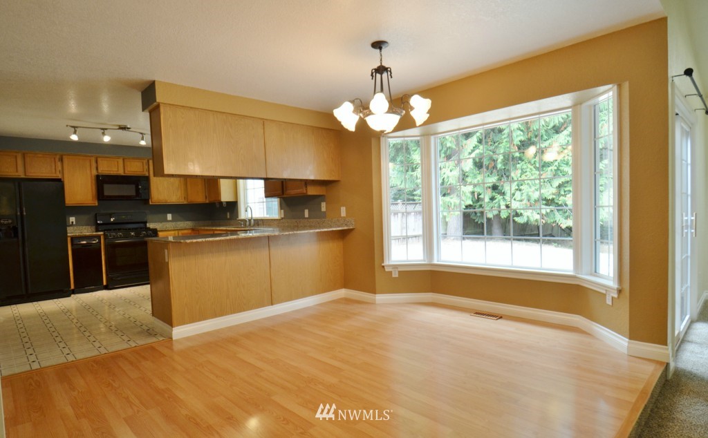 14036 Southeast 141st Street Renton, WA 98059 - Photo 4 of 15