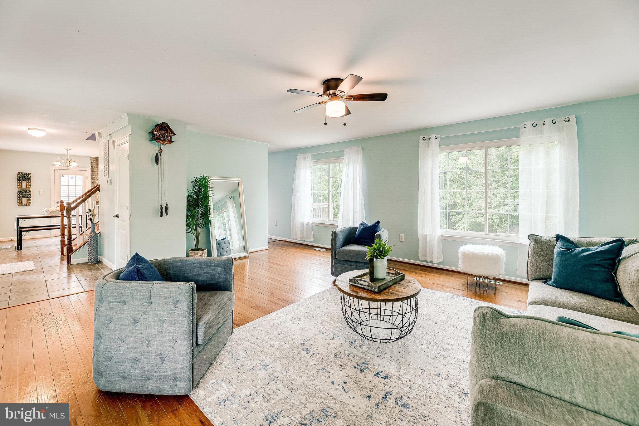7501 Bentree Road Fort Washington, MD 20744 - Photo 3 of 40 Living Room