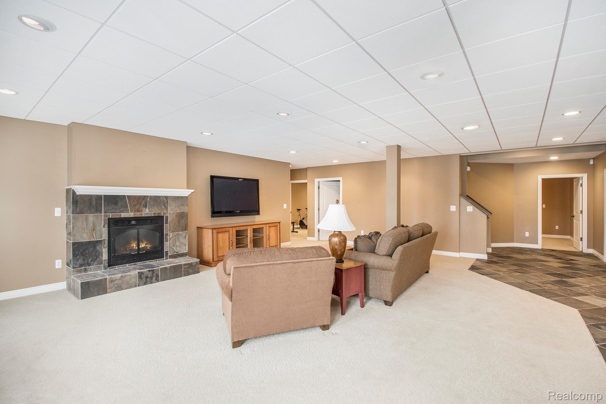 769 Quarry Drive Rochester, MI 48306 - Photo 29 of 45 29.jpg