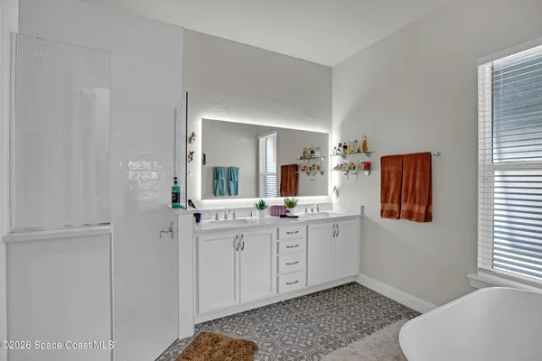 a view of a house with entertaining space