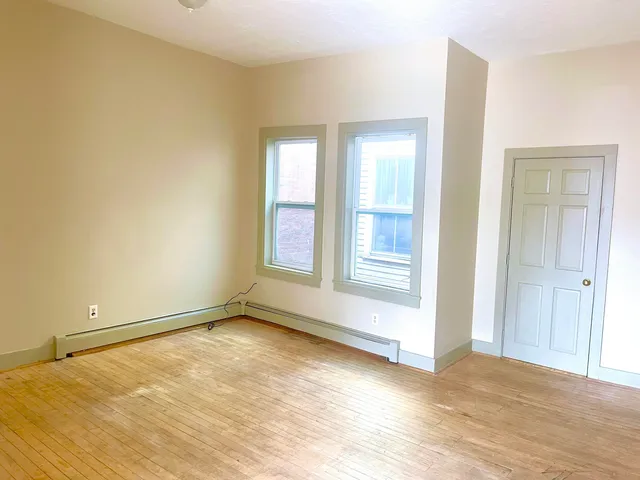 $1,750 | 408 Central Street, Unit 6, Franklin, NH 03235