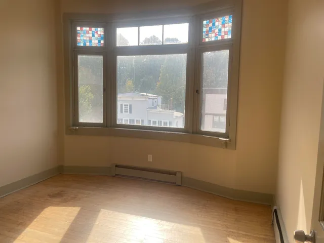 $1,750 | 408 Central Street, Unit 6, Franklin, NH 03235