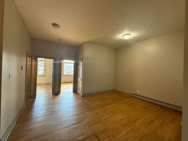 $1,750 | 408 Central Street, Unit 6, Franklin, NH 03235