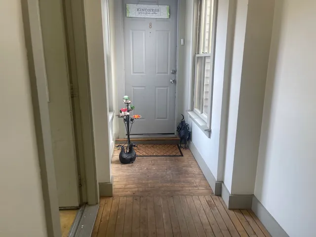 $1,750 | 408 Central Street, Unit 6, Franklin, NH 03235