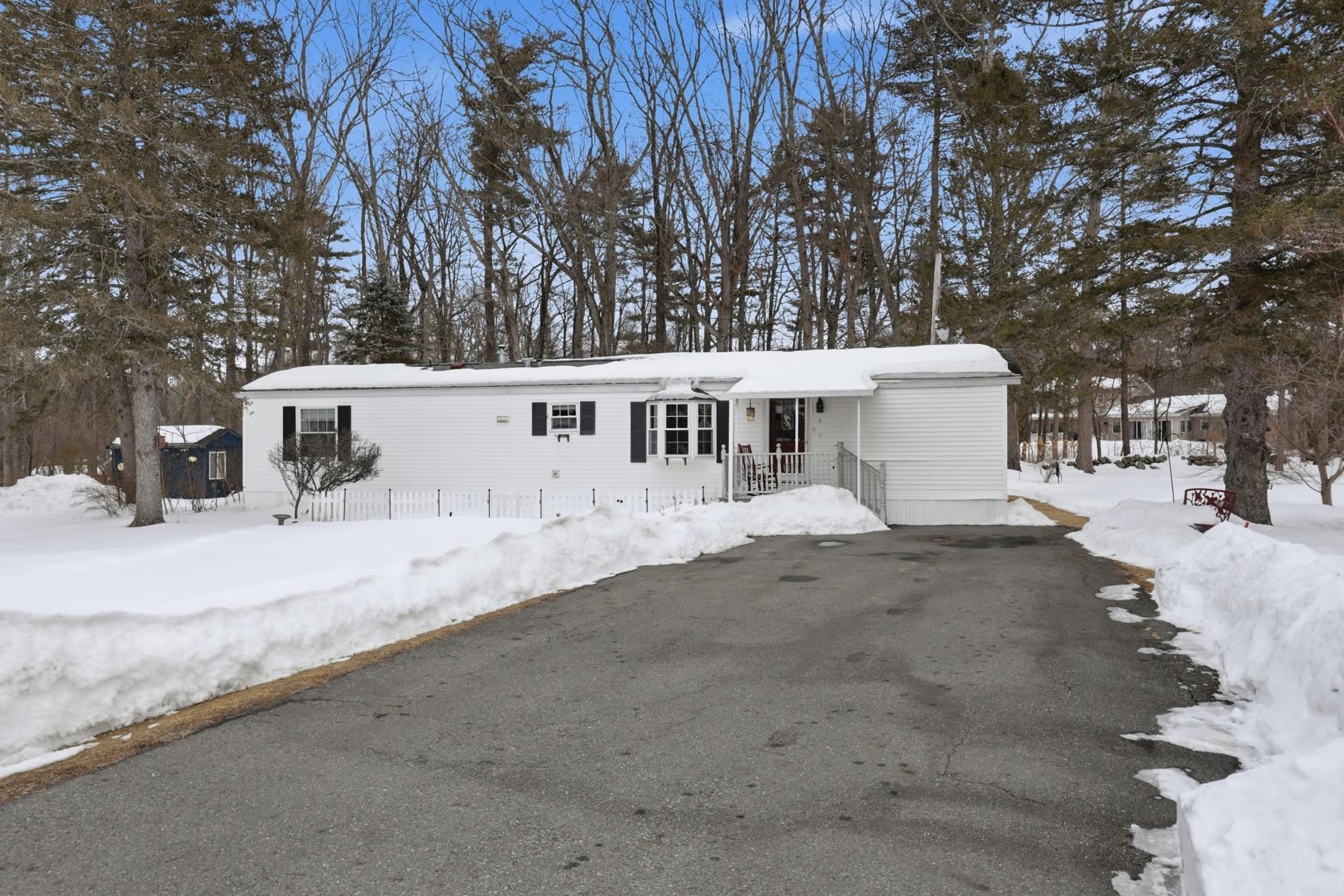 4 Rosemary Street Salem, NH 03079 - Photo 2 of 14