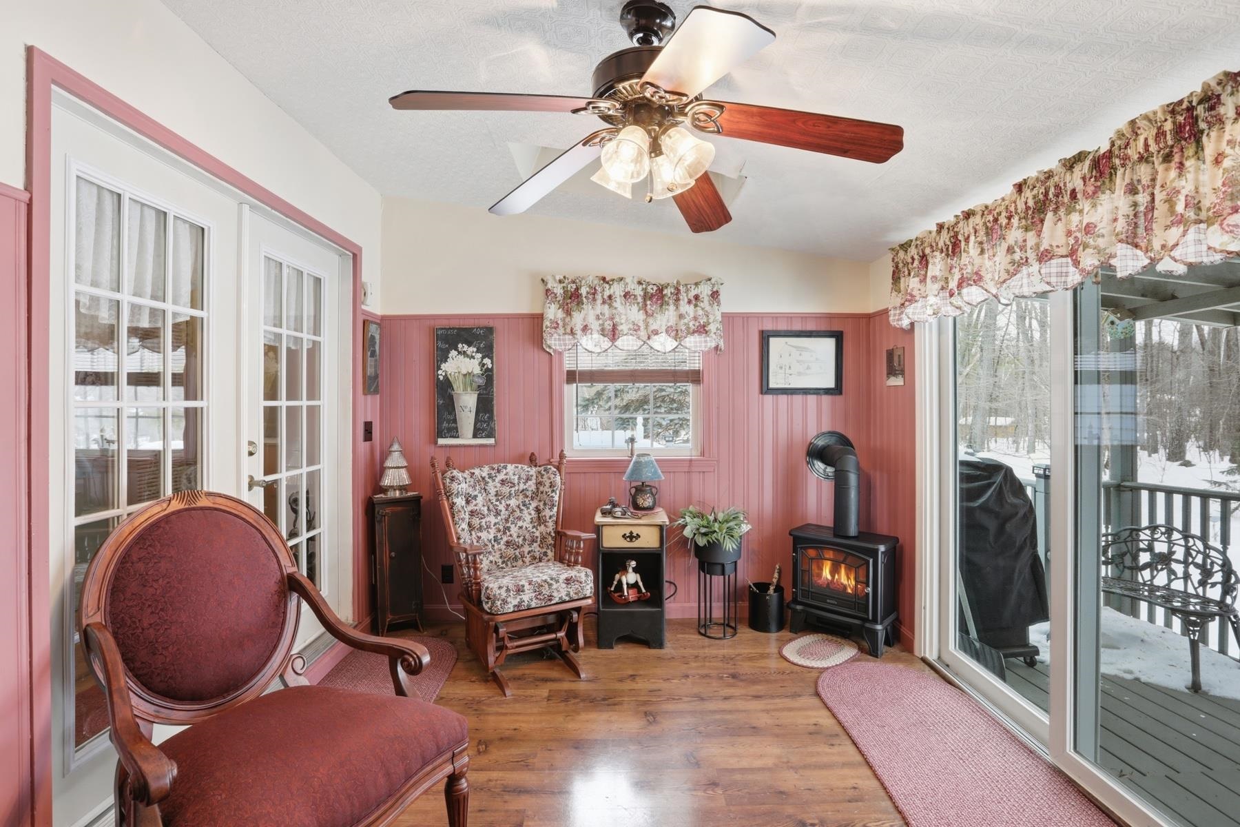 4 Rosemary Street Salem, NH 03079 - Photo 5 of 14