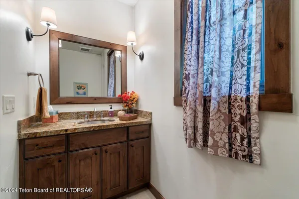 $4,595,000 | 590 Lodge Cottage Road, Jackson, WY 83001