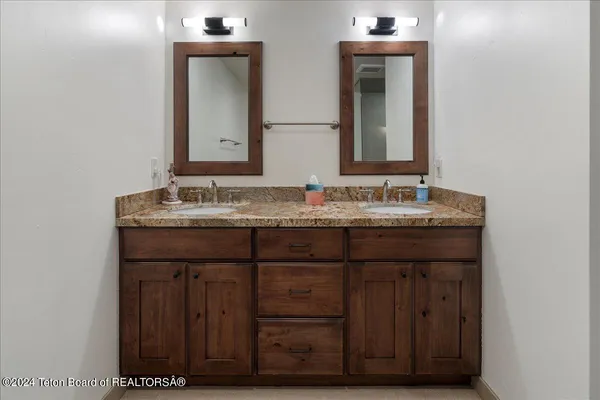 $4,595,000 | 590 Lodge Cottage Road, Jackson, WY 83001