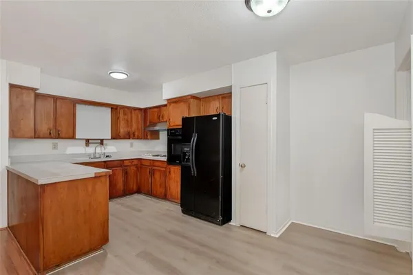 $2,000 | 7409 Brentcove Circle, Dallas, TX 75214