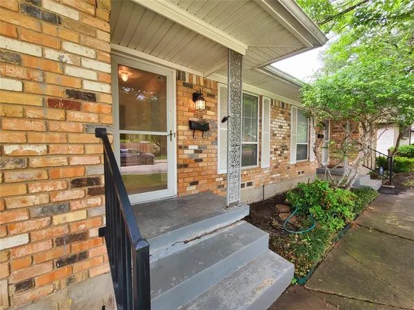 $2,150 | 7409 Brentcove Circle, Dallas, TX 75214