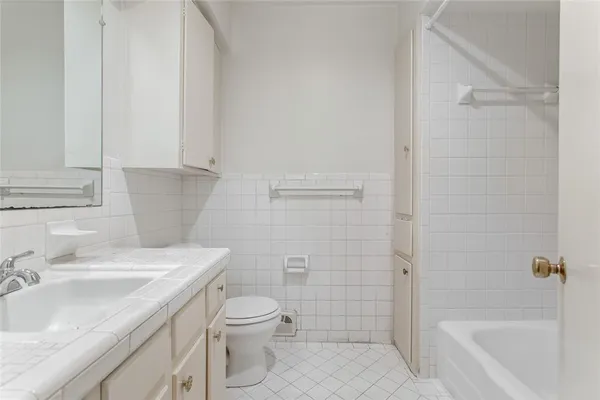 $2,000 | 7409 Brentcove Circle, Dallas, TX 75214