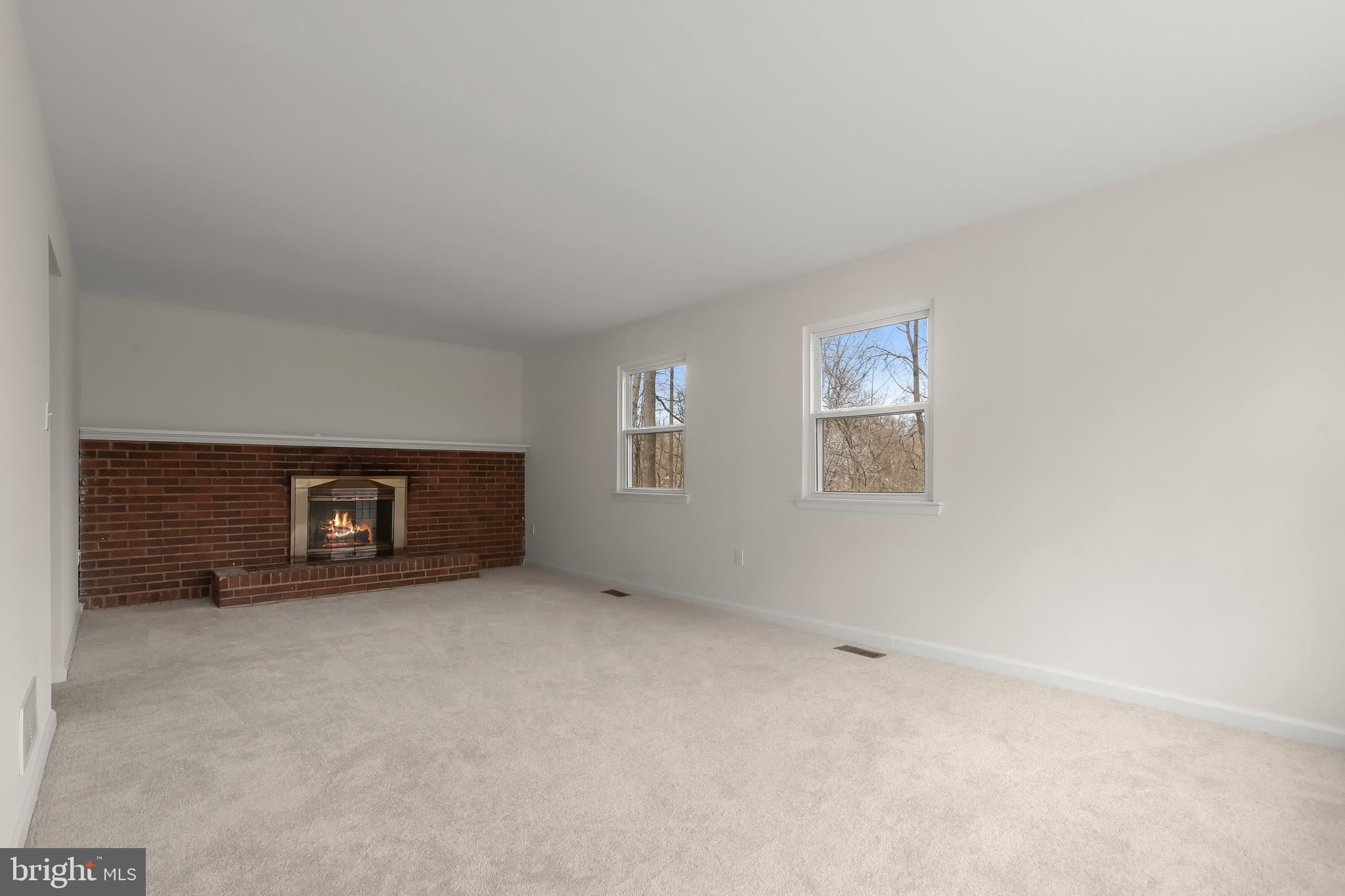 1255 Sheridan Road Crownsville, MD 21032 - Photo 16 of 40 an empty room with windows