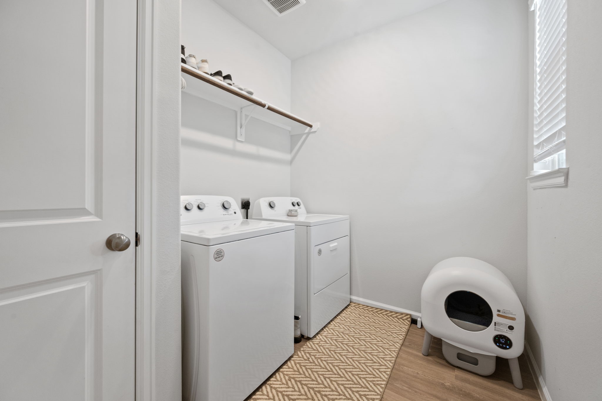 20819 Adventure Way Porter, TX 77365 - Photo 20 of 22 a utility room with sink dryer and washer