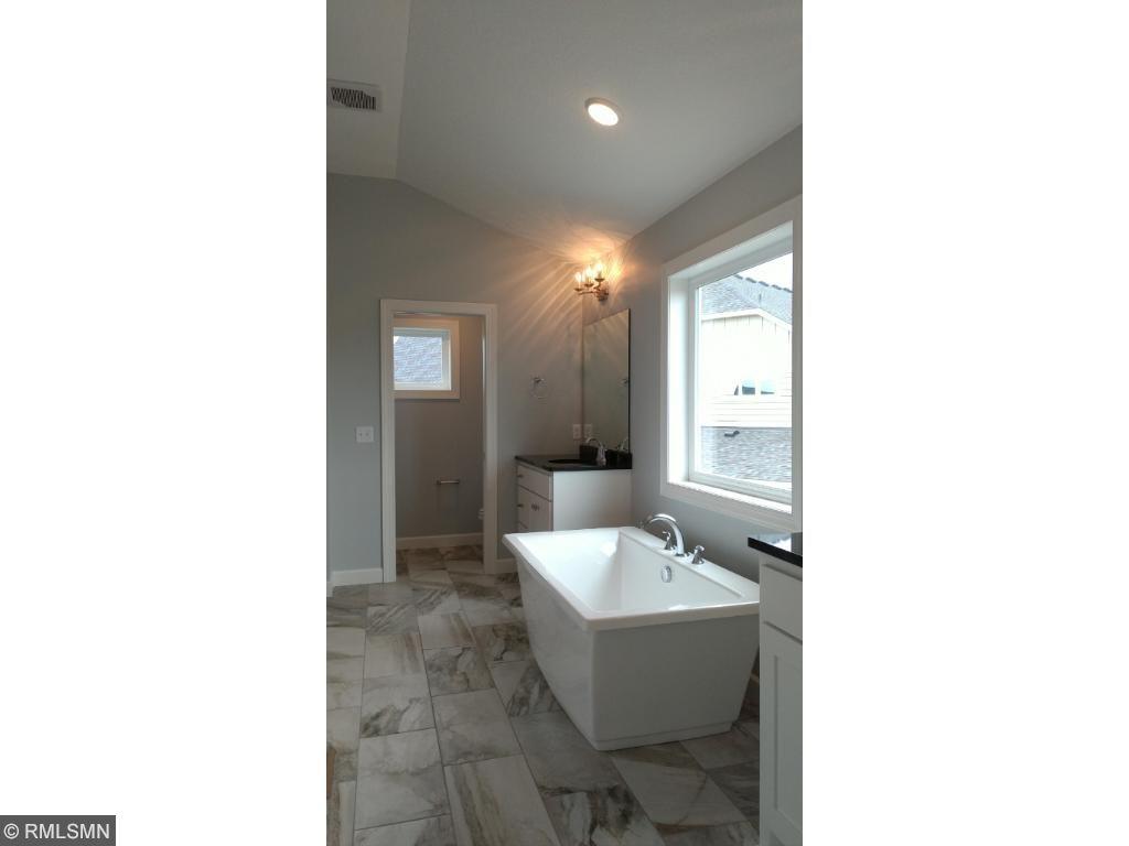 7 Rapp Farm Boulevard North Oaks, MN 55127 - Photo 15 of 23 Gallery Image 15