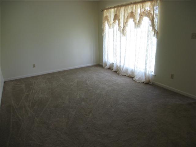 1818 North Blue Road Greenfield, IN 46140 - Photo 3 of 7 Gallery Image 3