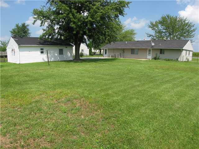 1818 North Blue Road Greenfield, IN 46140 - Photo 6 of 7 Gallery Image 6