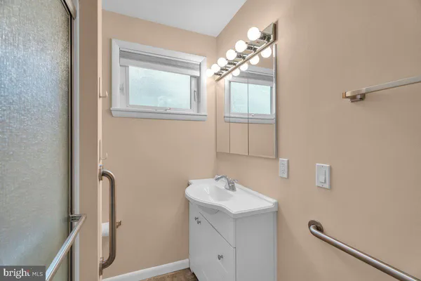 $250,000 | 127 West Federal Street, Burlington, NJ 08016