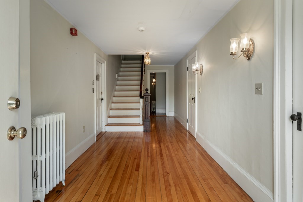 27 Andover Street Georgetown, MA 01833 - Photo 4 of 30 Gallery Image 4