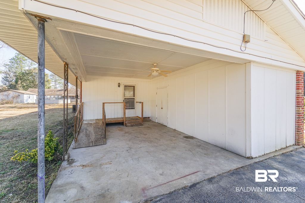 805 East 6th Street Bay Minette, AL 36507 - Photo 12 of 13 Carport