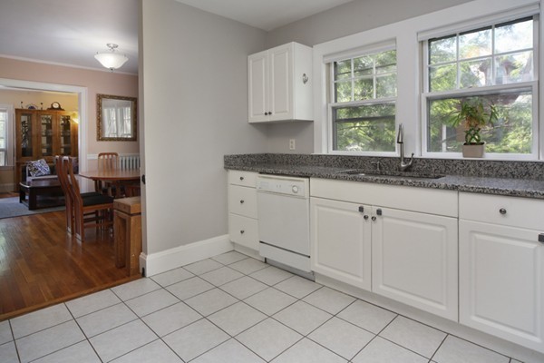 4 Upland Road, Unit 1 Brookline, MA 02445 - Photo 3 of 10 Gallery Image 3