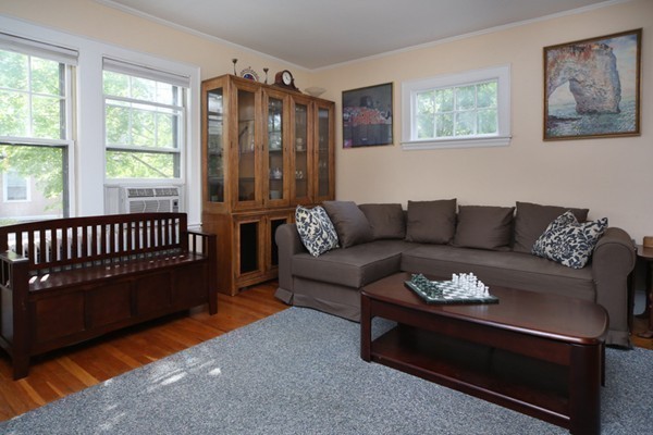 4 Upland Road, Unit 1 Brookline, MA 02445 - Photo 4 of 10 Gallery Image 4