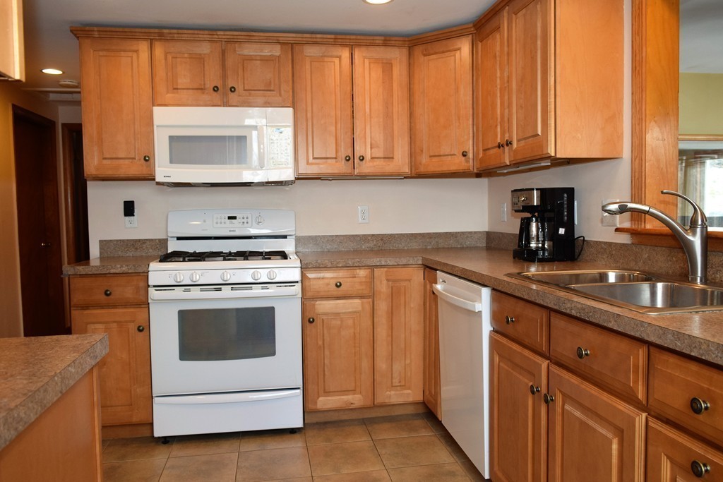 5 Emerson Drive Littleton, MA 01460 - Photo 7 of 28