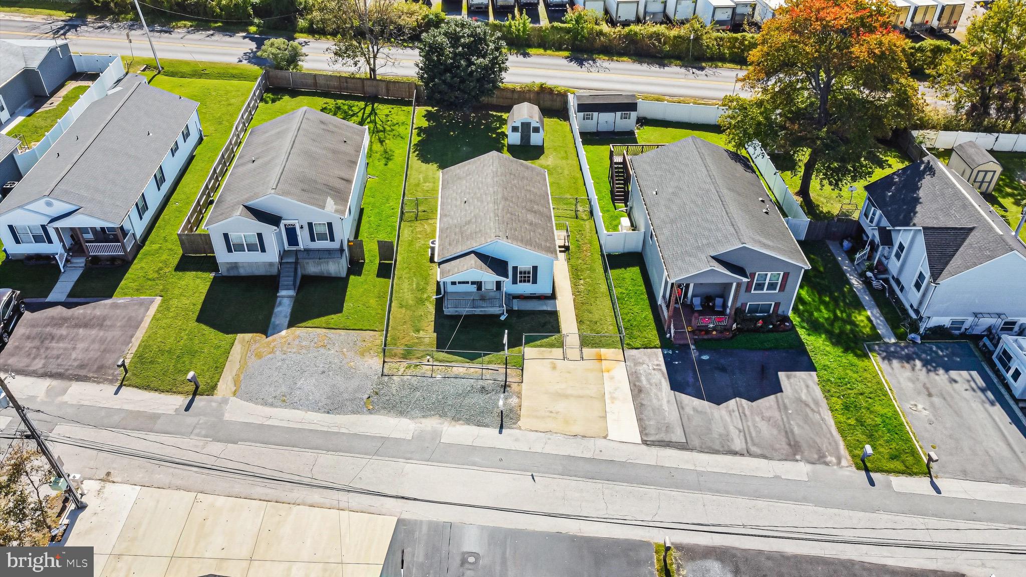 3929 Glenhurst Road Dundalk, MD 21222 - Photo 3 of 40 Gallery Image 3