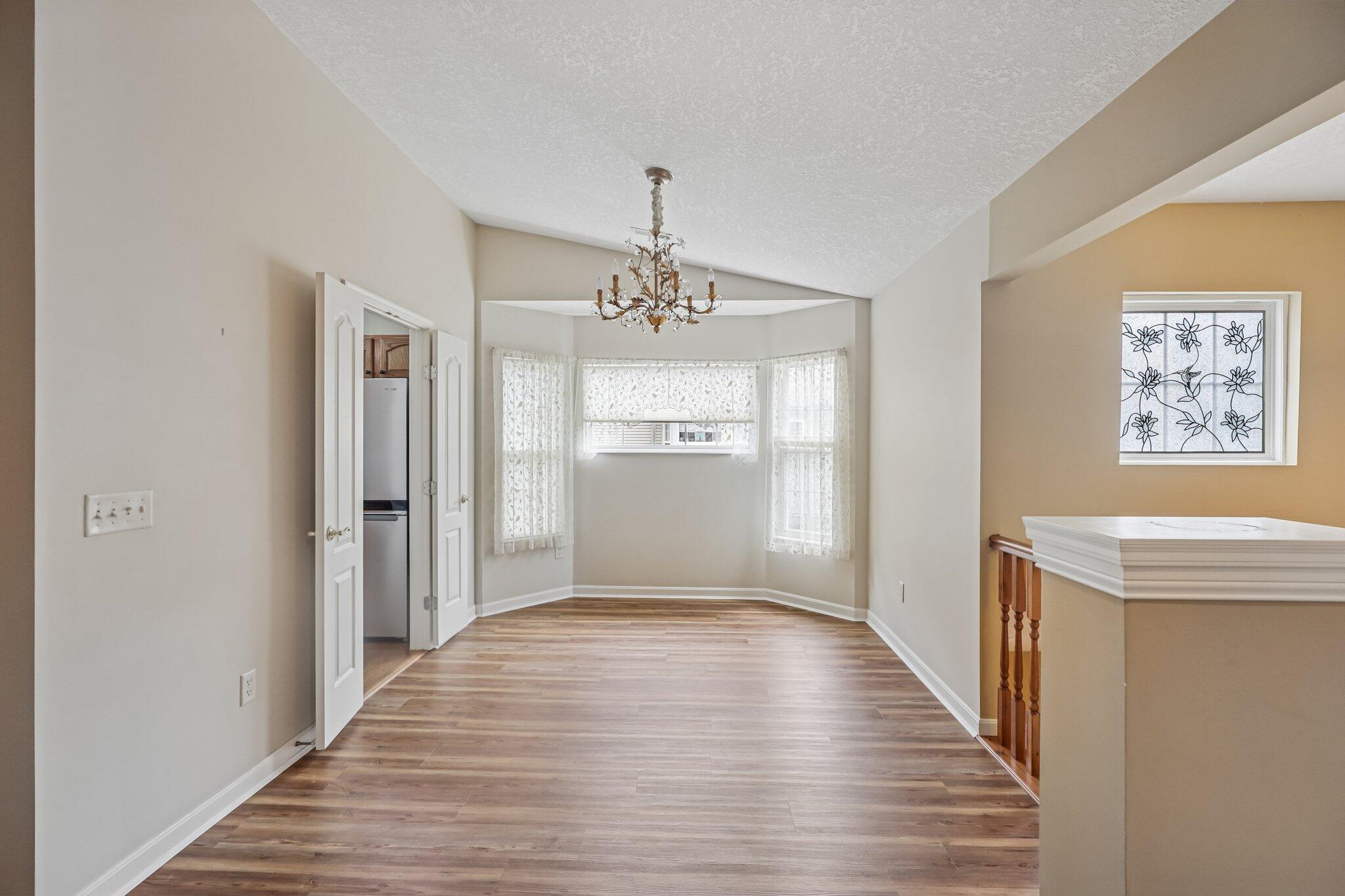 876 Flint Ridge Newport, KY 41076 - Photo 5 of 43 Dining area