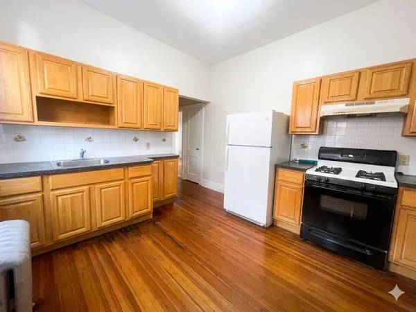 $1,100,000 | 4612 Murdock Avenue | Wakefield