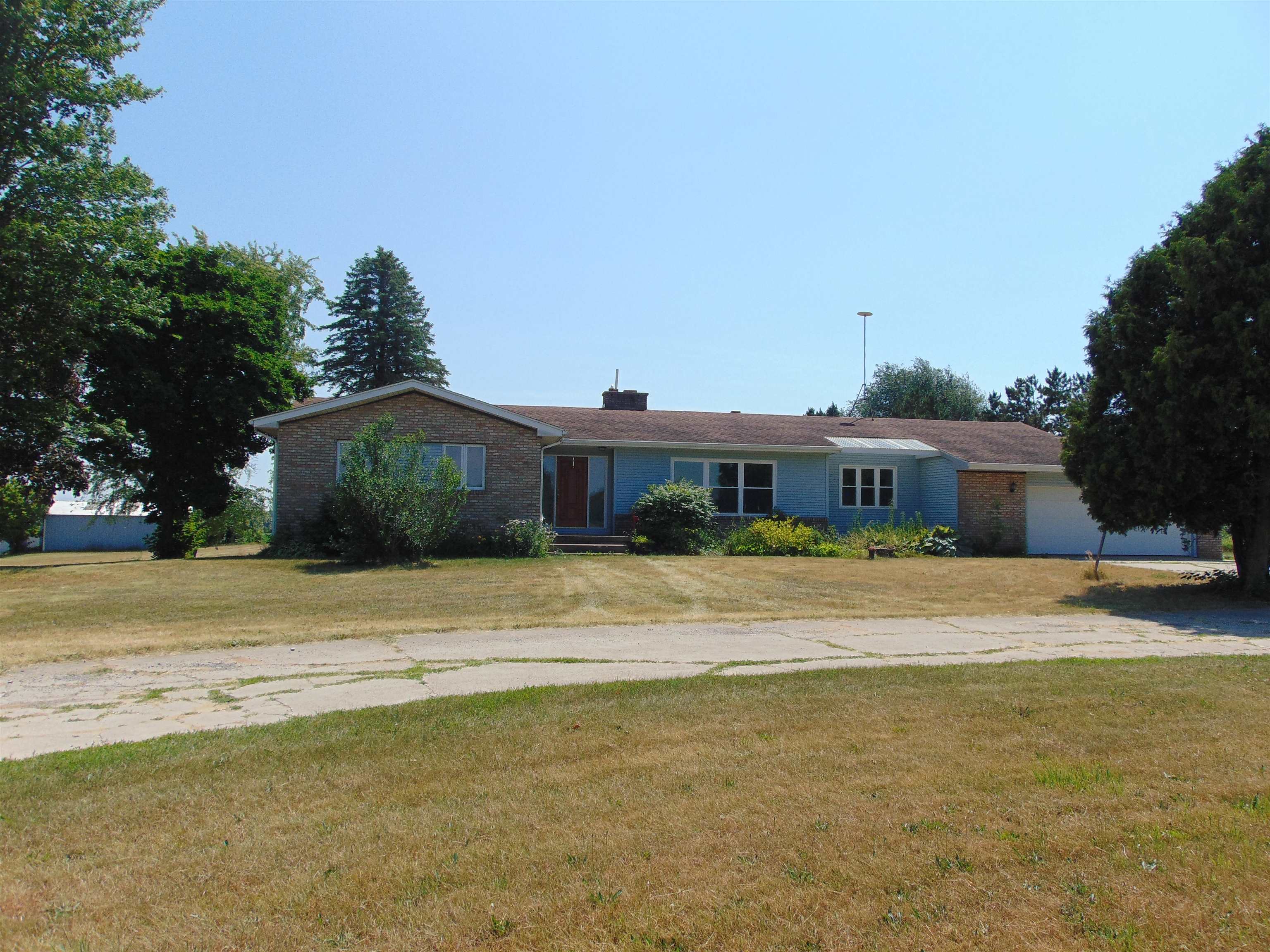 5625 West Monroe Road Alma, MI 48801 - Photo 2 of 77 1901821-1.JPG