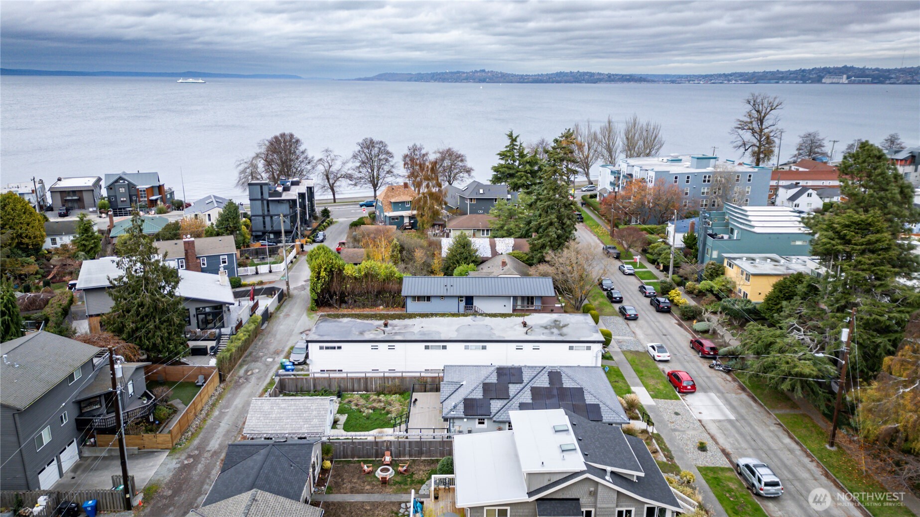 3035 64th Avenue Southwest Seattle, WA 98116 - Photo 7 of 14 a picture of city view