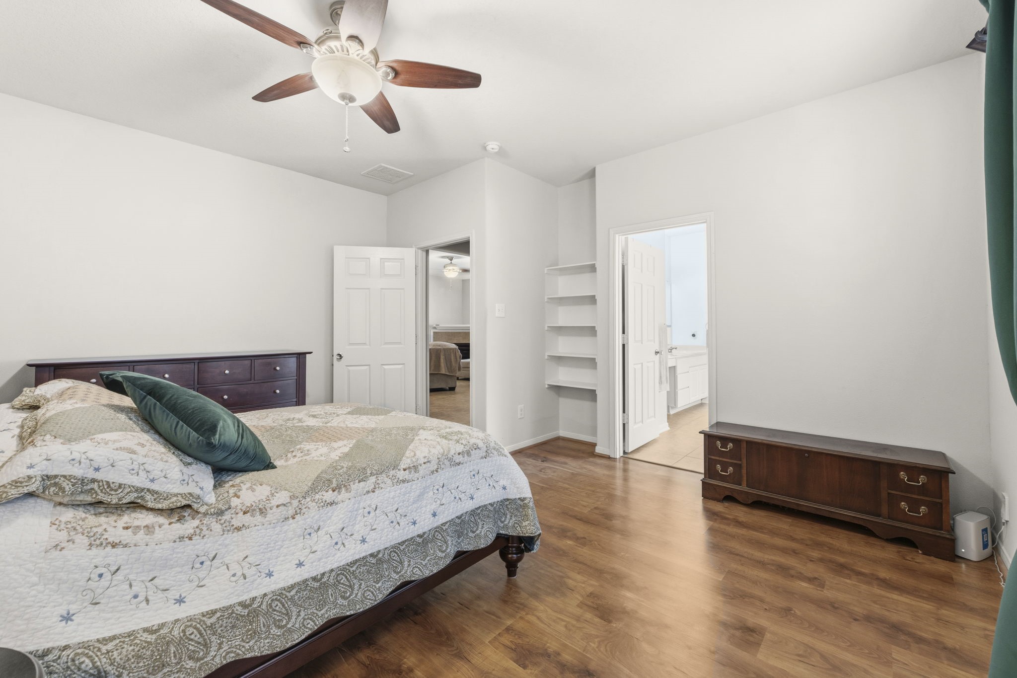 29526 Winton Wood Way Spring, TX 77386 - Photo 12 of 28 Primary Bedroom DOWNSTAIRS