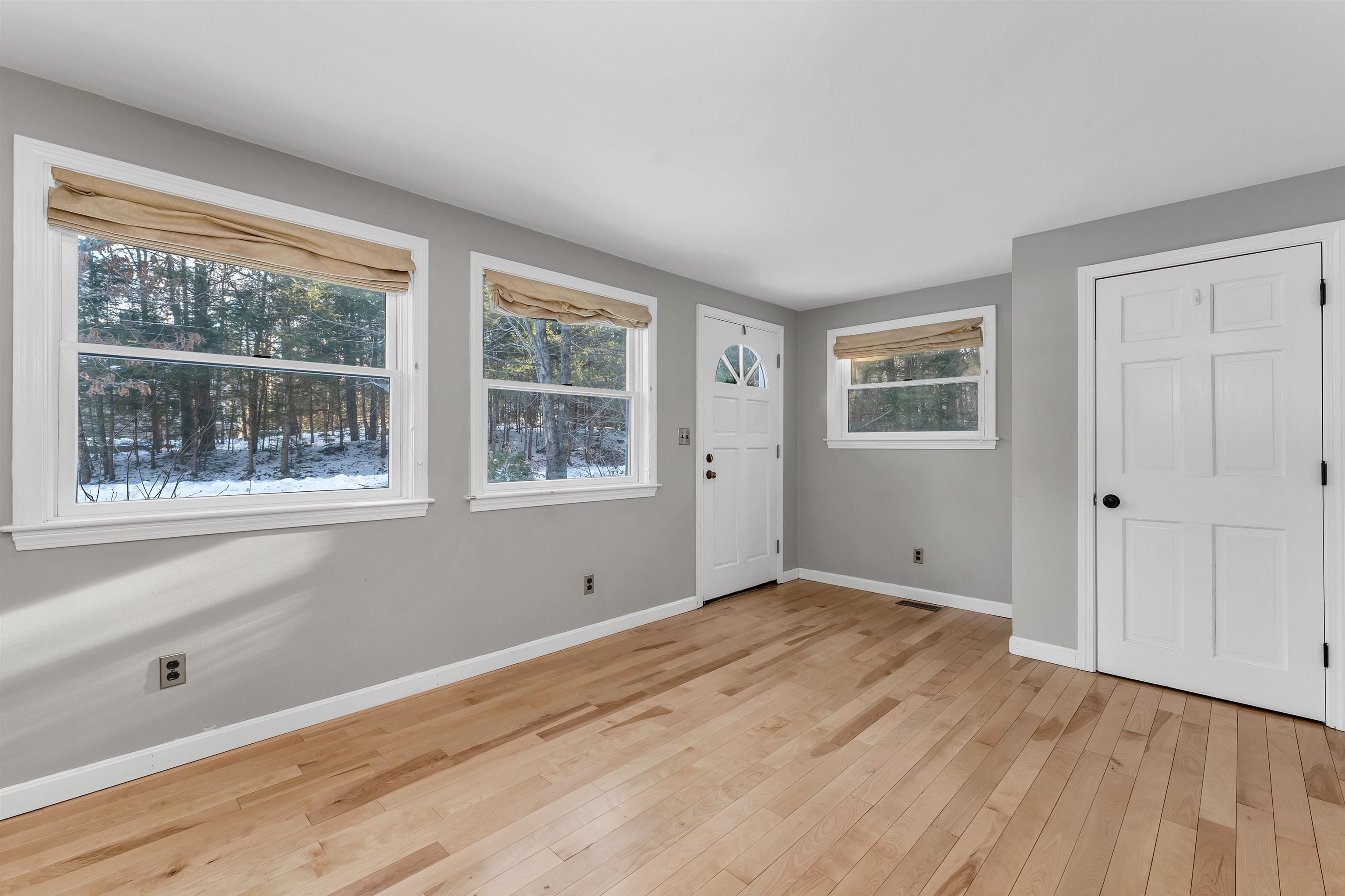 81 Beaver Road Strafford, NH 03884 - Photo 9 of 38