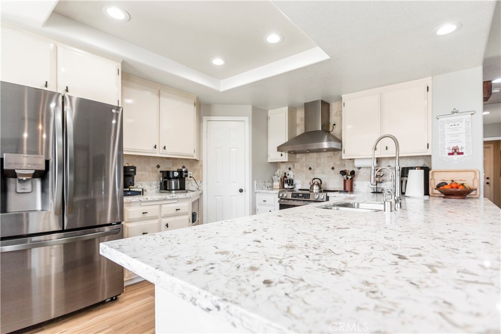 1825 Smoke Tree Road Pinon Hills, CA 92372 - Photo 11 of 54