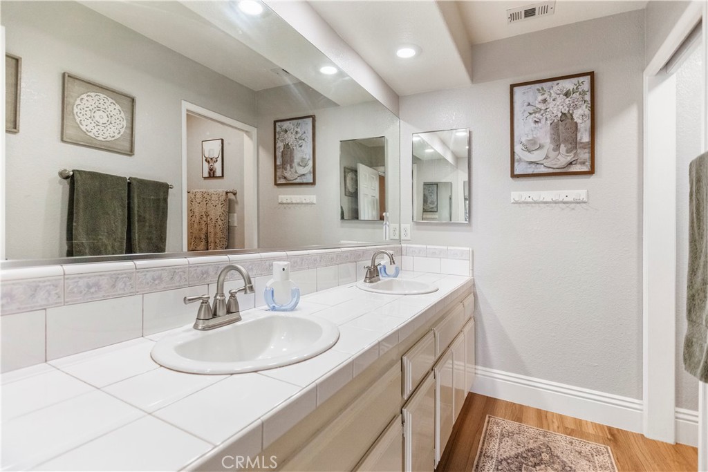 1825 Smoke Tree Road Pinon Hills, CA 92372 - Photo 21 of 54