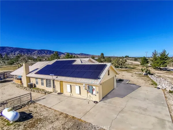 $620,000 | 1825 Smoke Tree Road, Pinon Hills, CA 92372