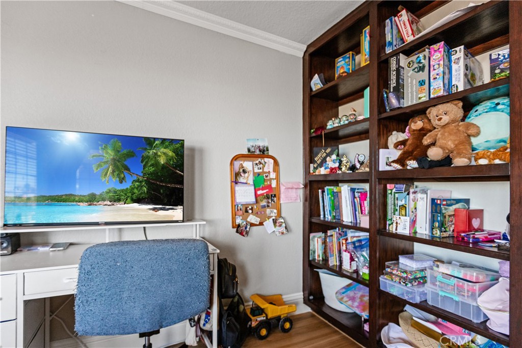 1825 Smoke Tree Road Pinon Hills, CA 92372 - Photo 32 of 54