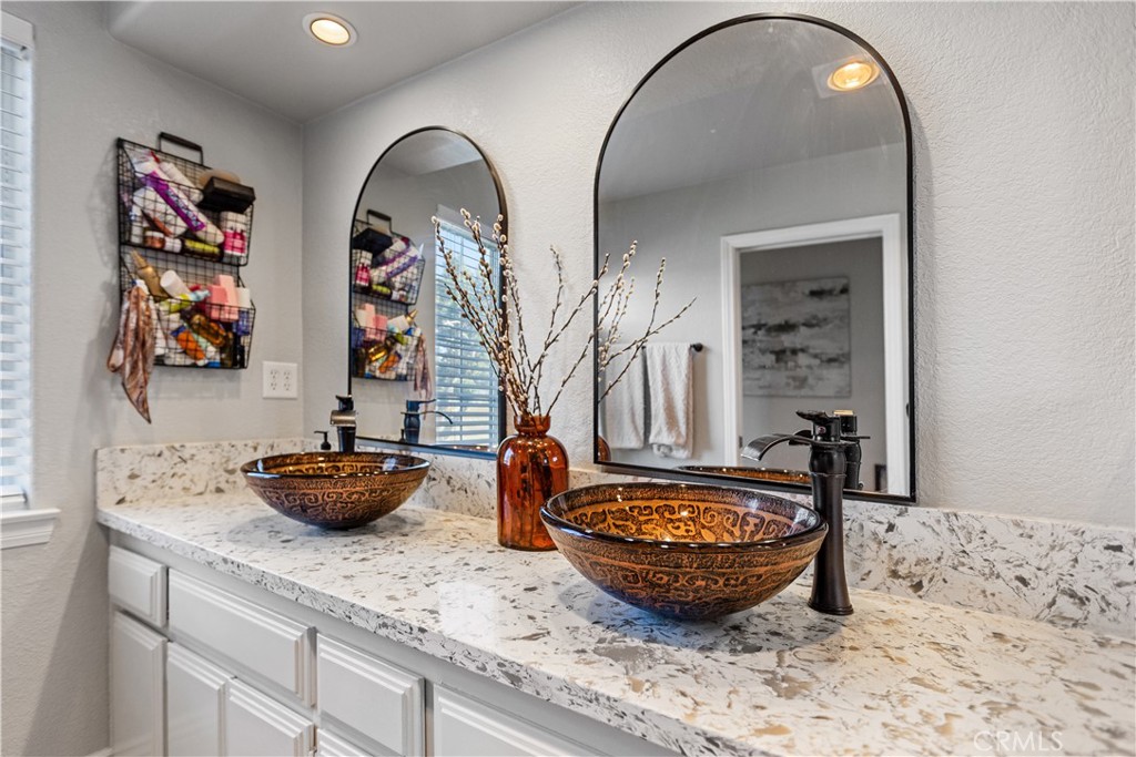 1825 Smoke Tree Road Pinon Hills, CA 92372 - Photo 35 of 54