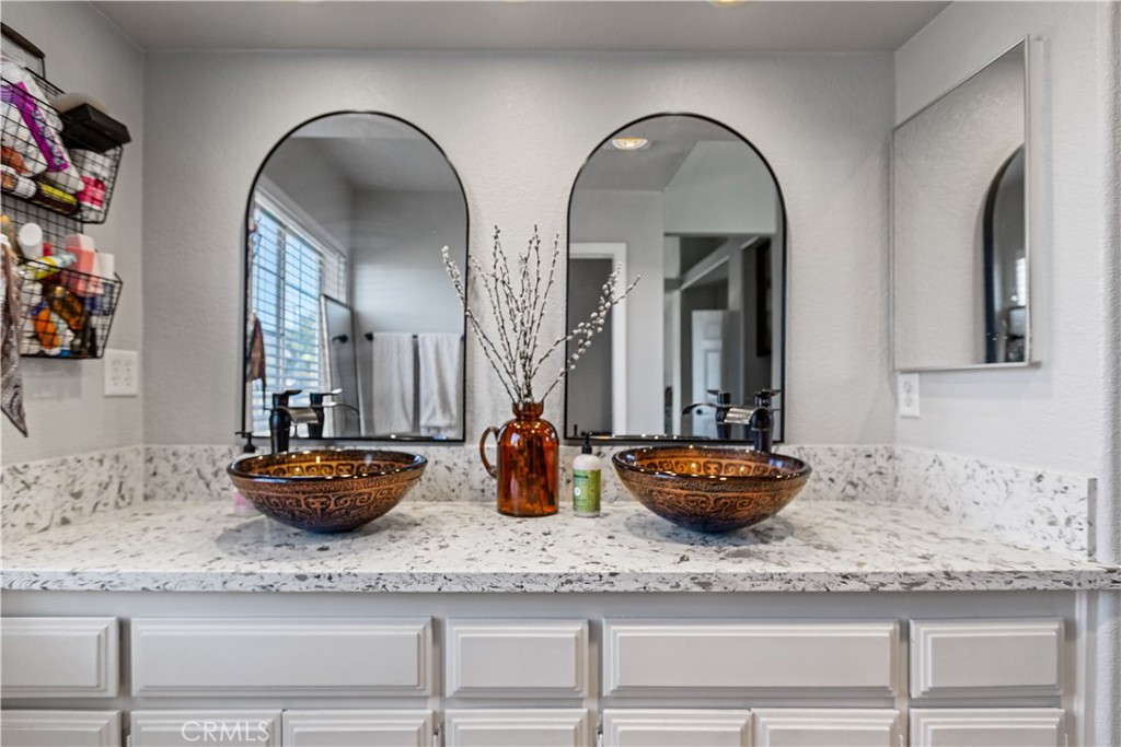 1825 Smoke Tree Road Pinon Hills, CA 92372 - Photo 40 of 54