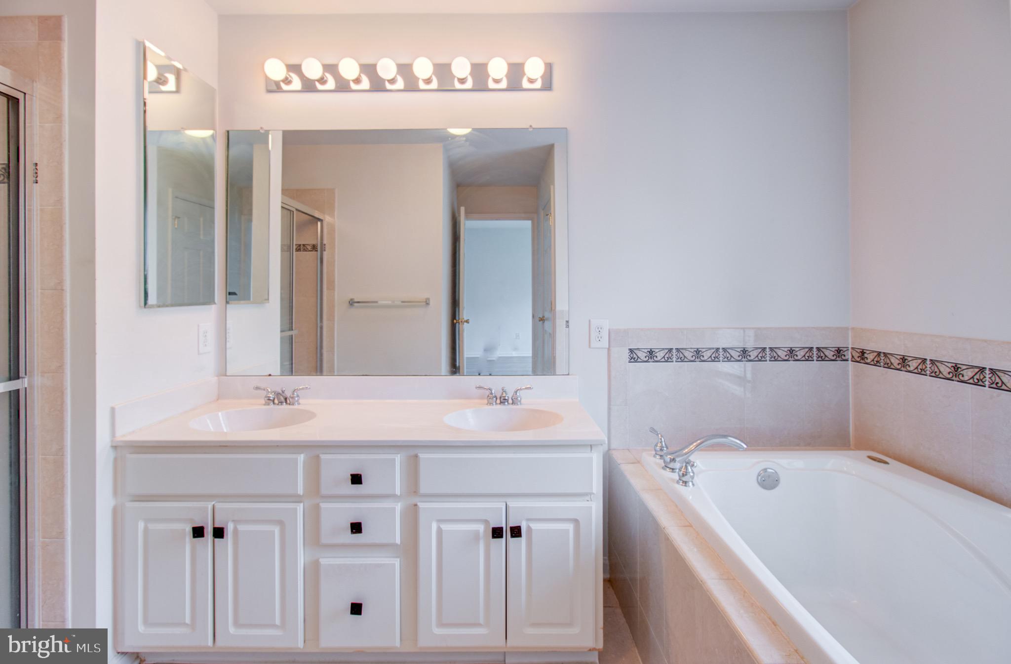 22 Warwick Road Princeton Junction, NJ 08550 - Photo 16 of 27