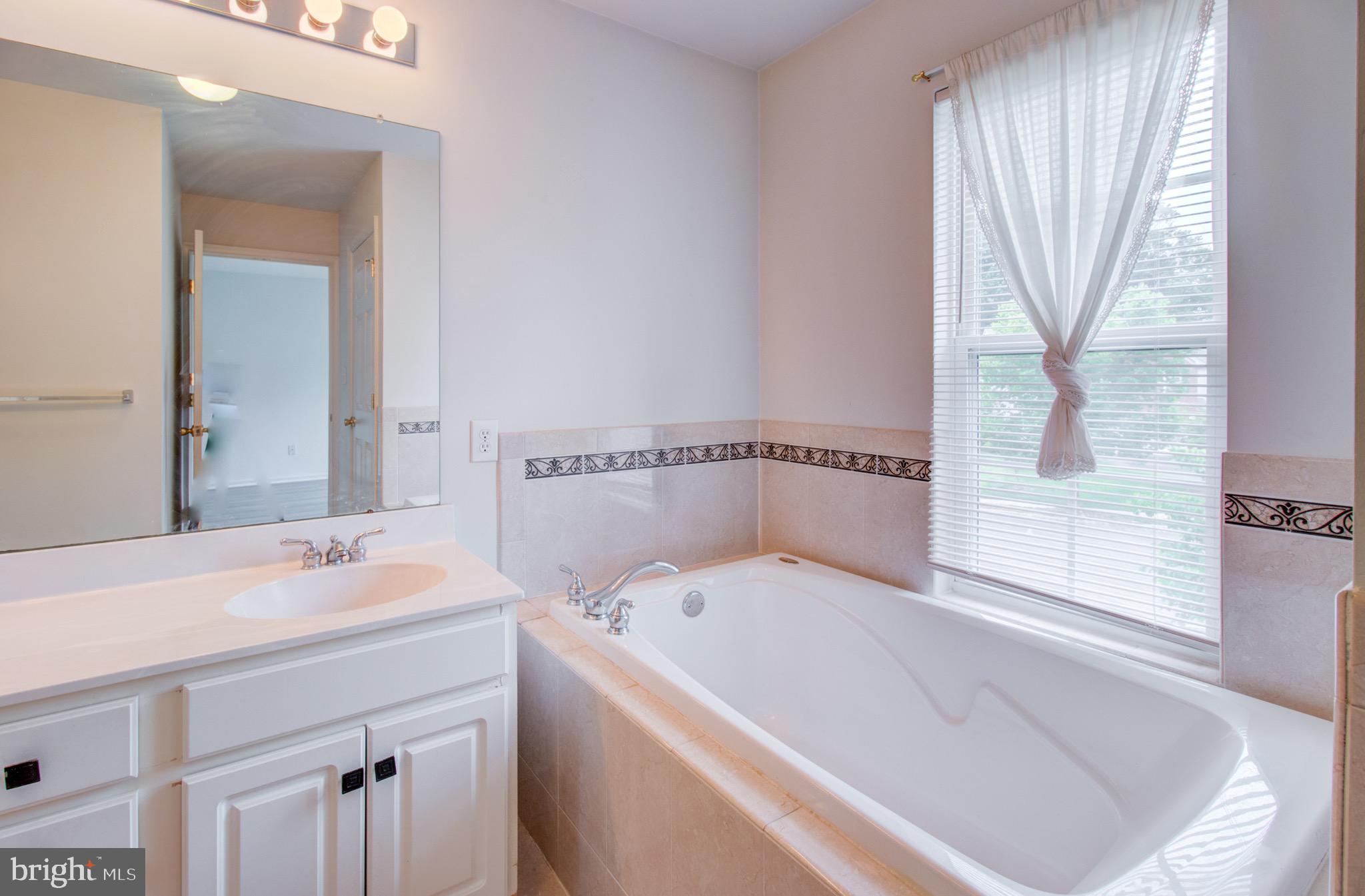 22 Warwick Road Princeton Junction, NJ 08550 - Photo 19 of 27