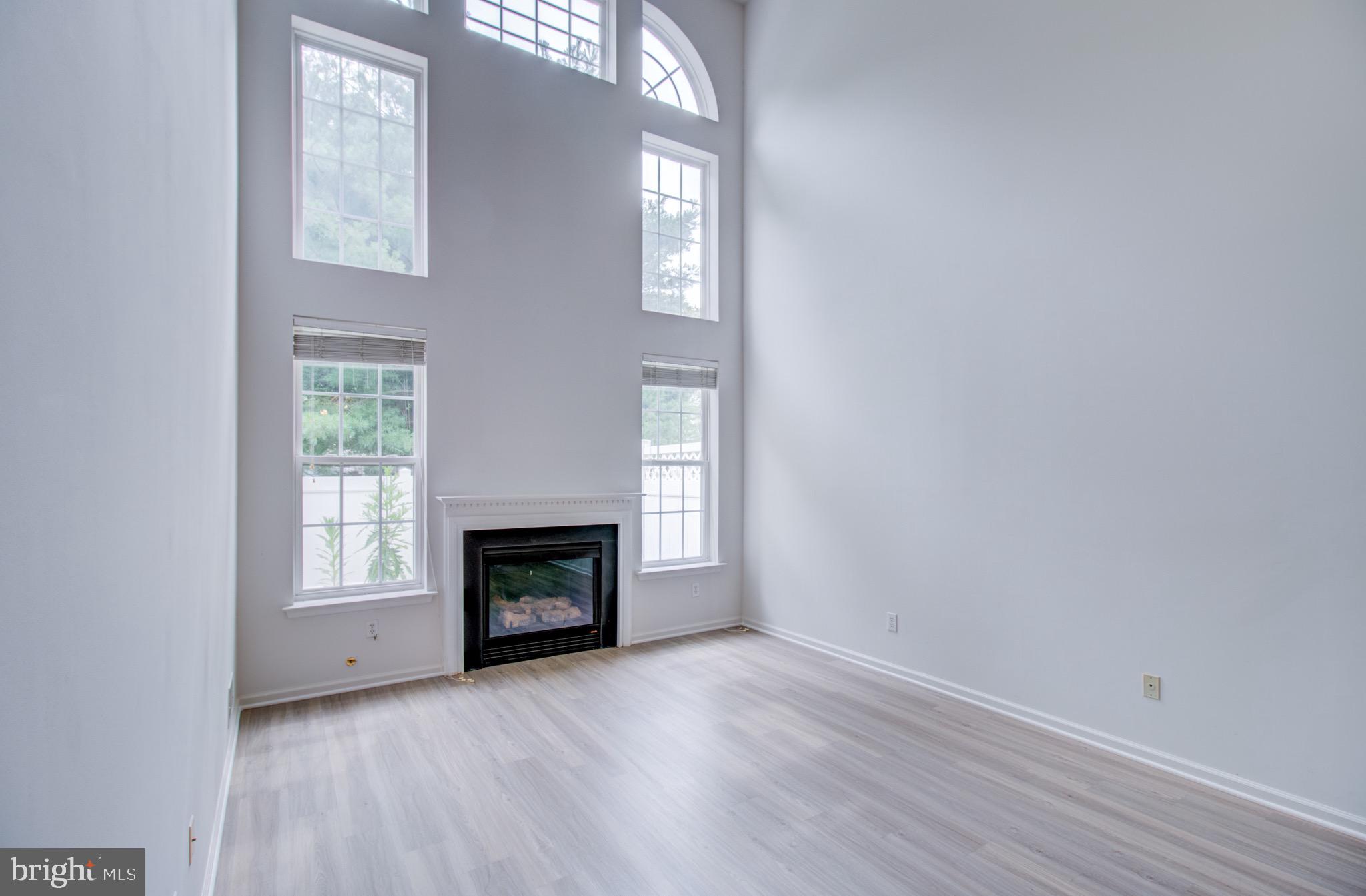 22 Warwick Road Princeton Junction, NJ 08550 - Photo 3 of 27