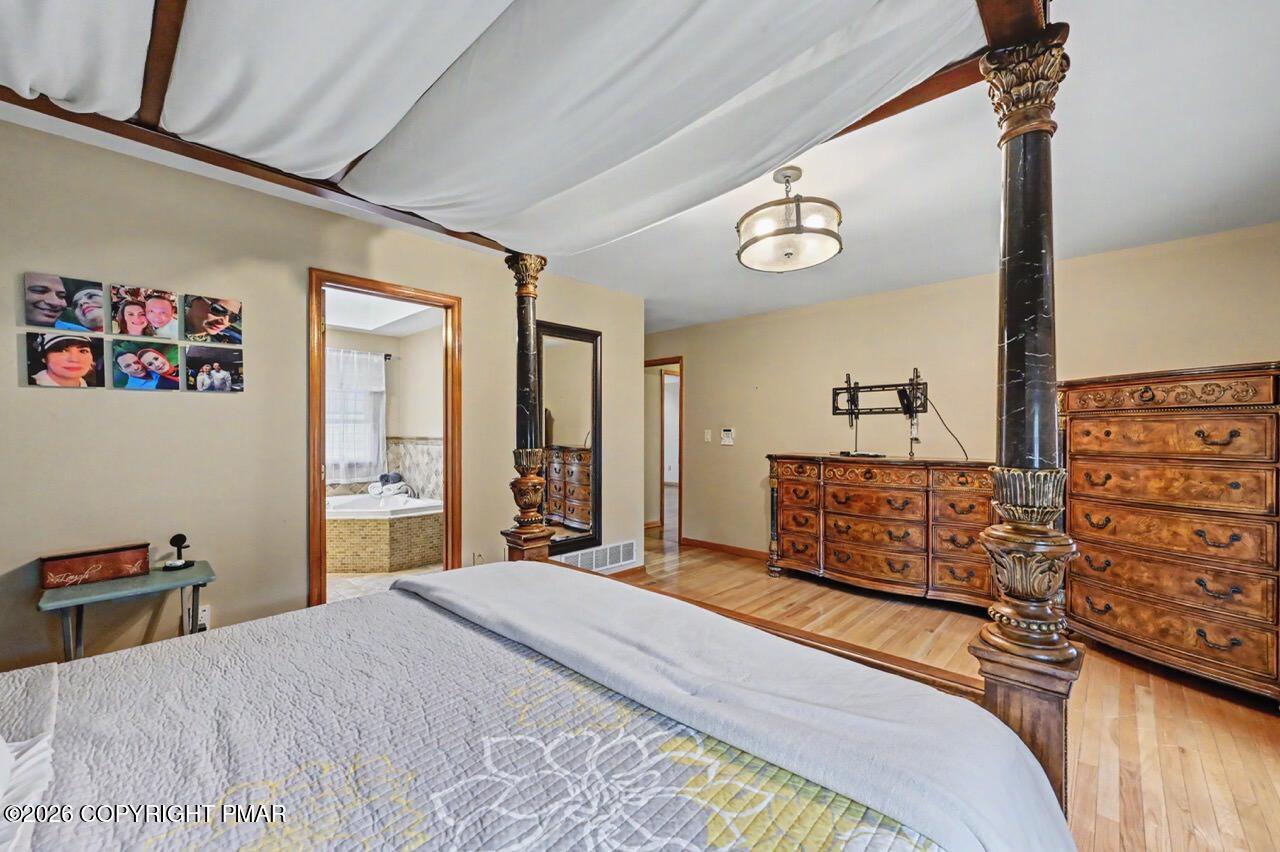 2134 Fox Run Road Stroudsburg, PA 18360 - Photo 43 of 110 2134 Fox Run photo 42