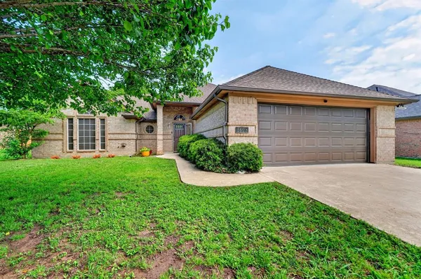 $270,000 | 1608 Shelley Lane, Cleburne, TX 76033