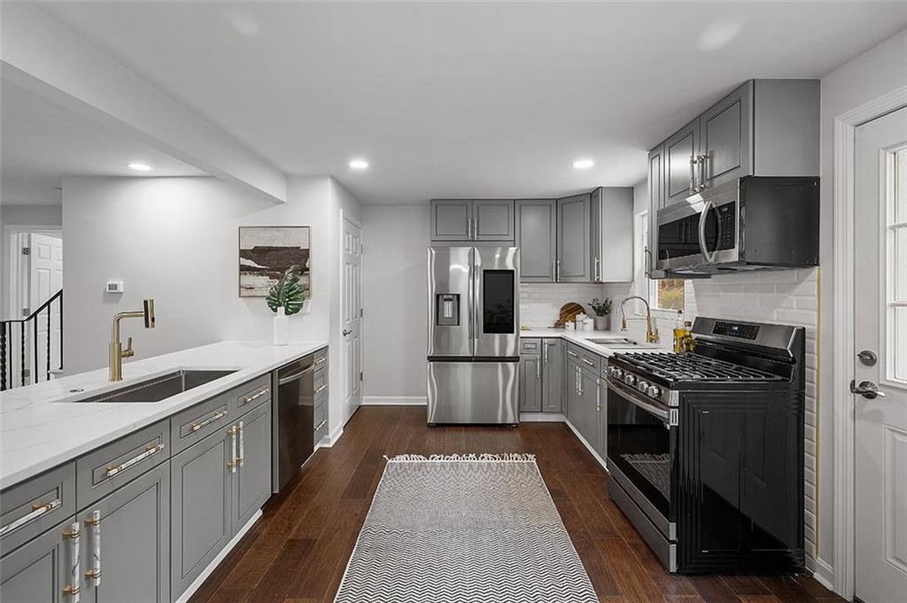 1171 Arrowood Drive Pittsburgh, PA 15243 - Photo 13 of 44